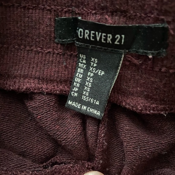 🔴 Forever 21 Burgundy Jogger Style Sweatpants - Picture 4 of 4
